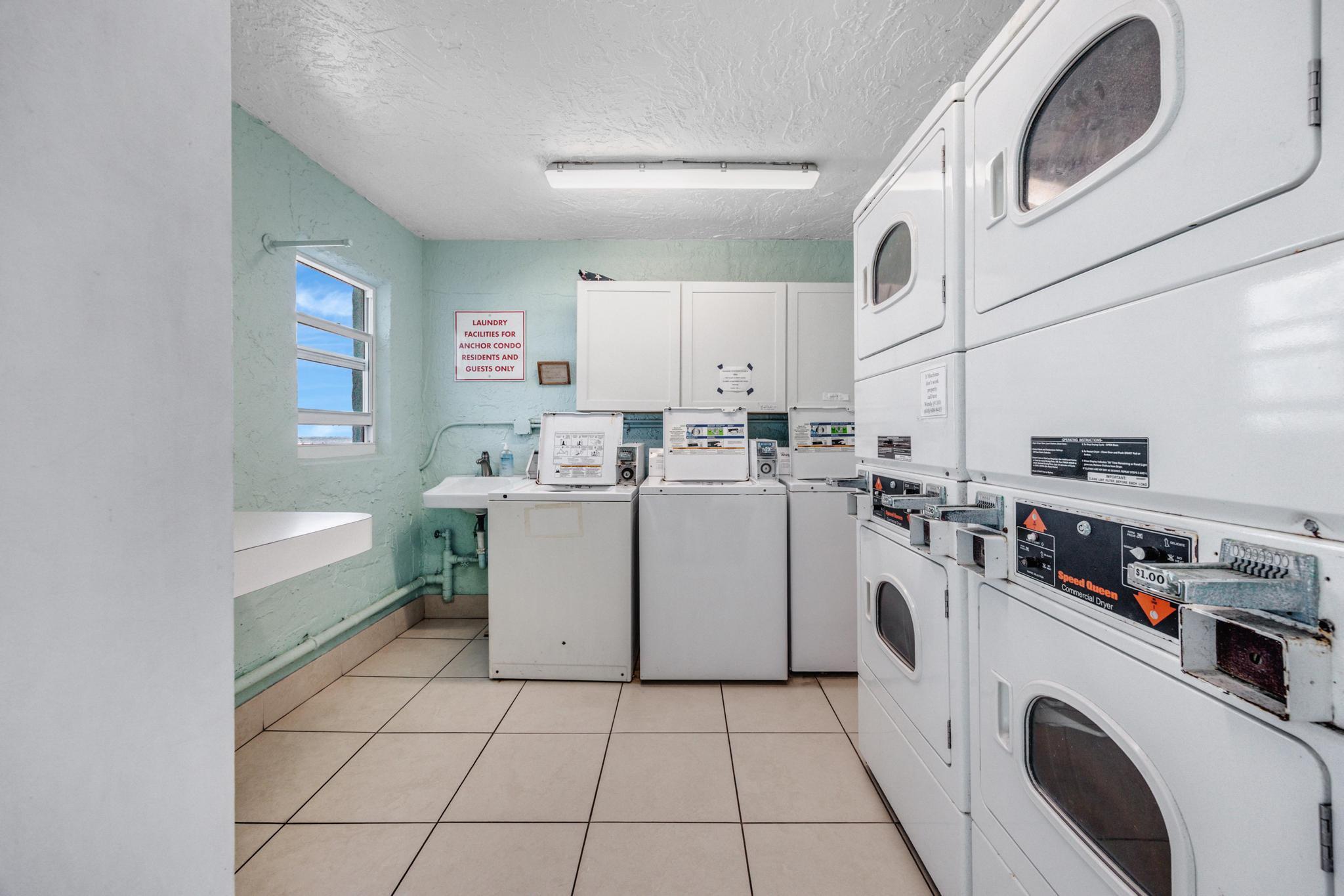 ANCHOR CONDOMINIUM - Residential