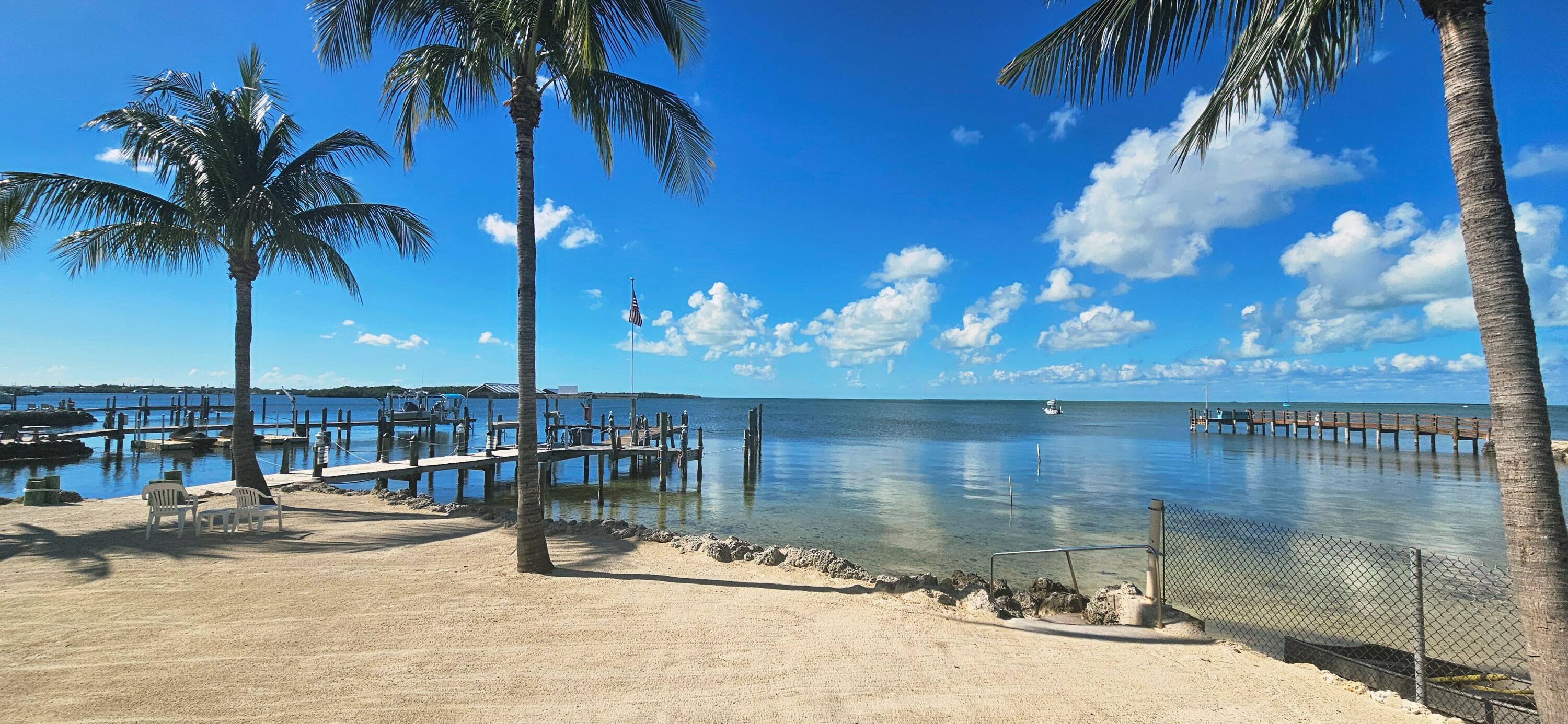 ANCHOR CONDOMINIUM - Residential