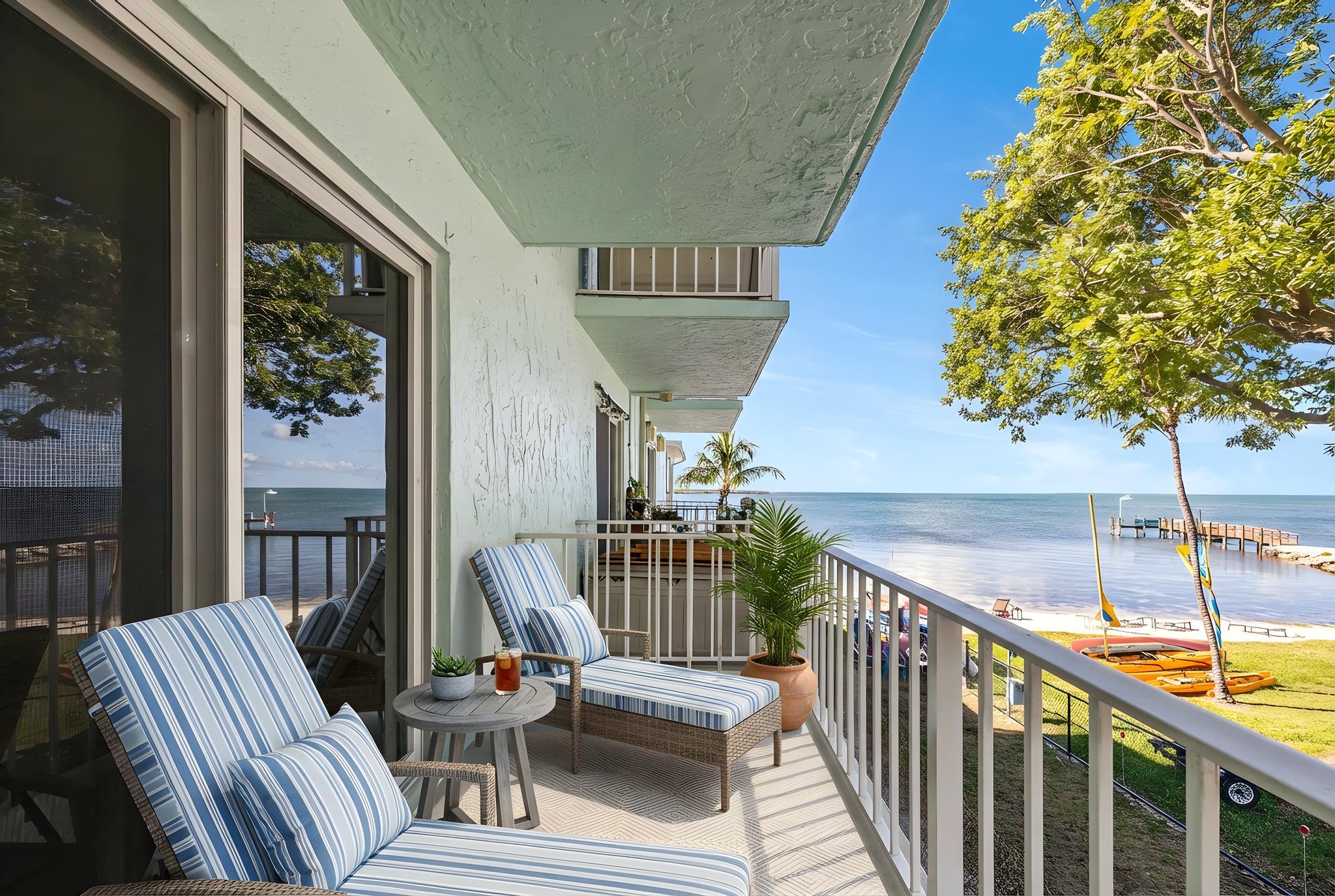 ANCHOR CONDOMINIUM - Residential