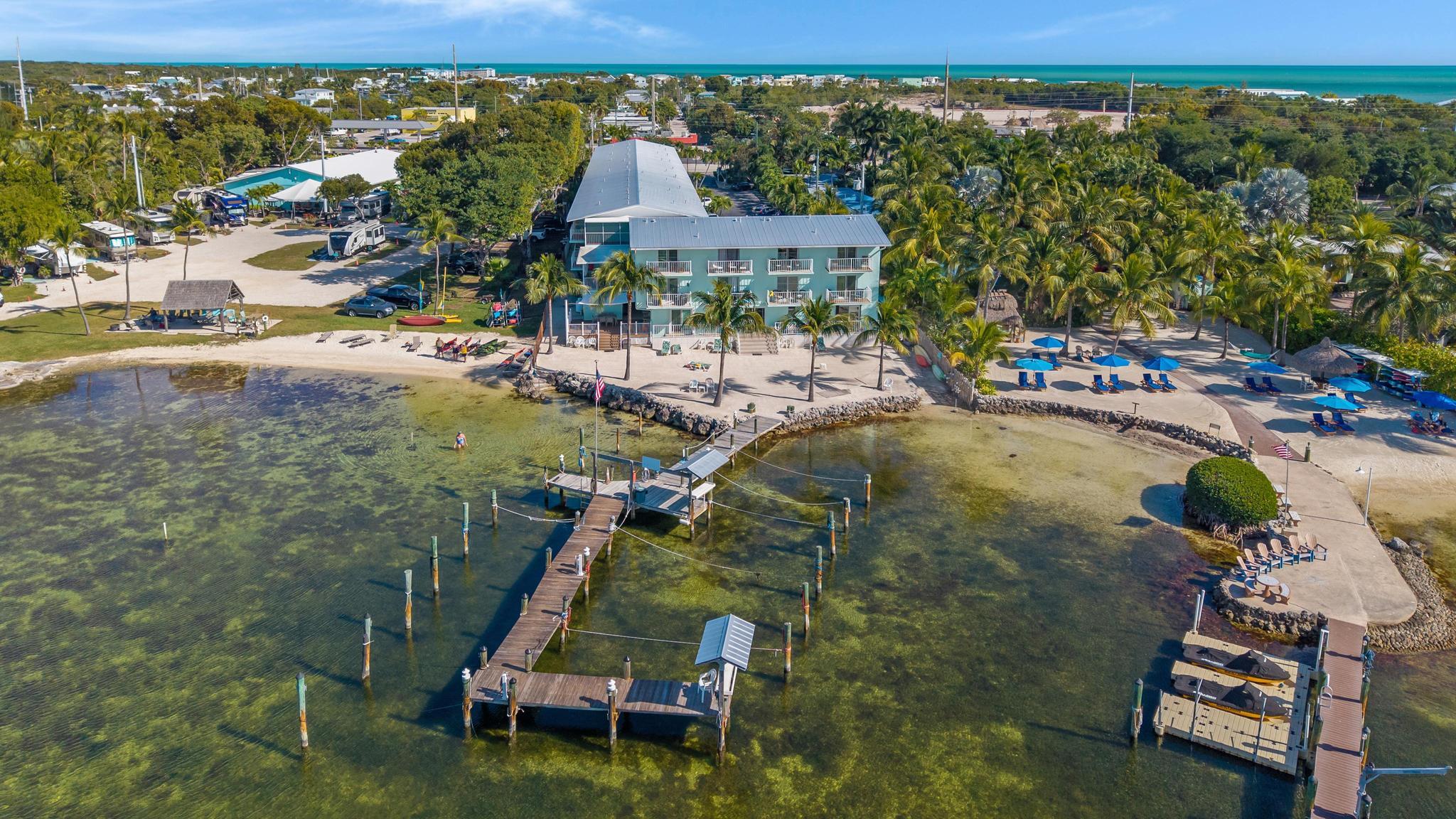 ANCHOR CONDOMINIUM - Residential