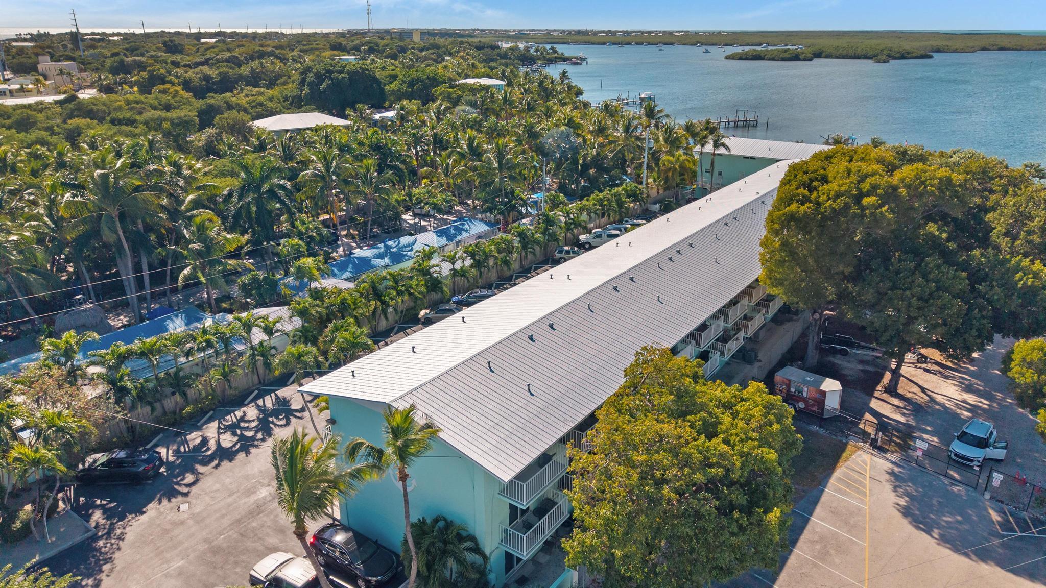 ANCHOR CONDOMINIUM - Residential