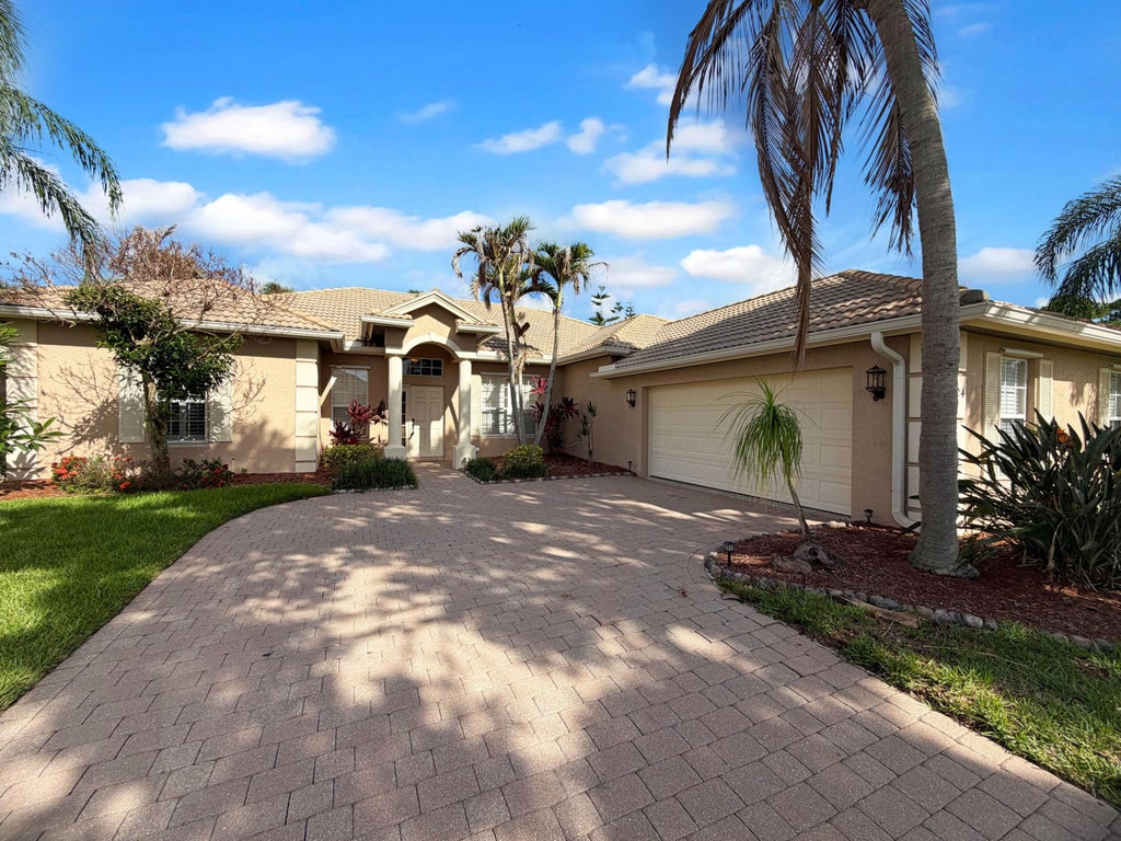 Photo of 424 Dover CT, Port Saint Lucie, FL 34983 (MLS # B26066112)