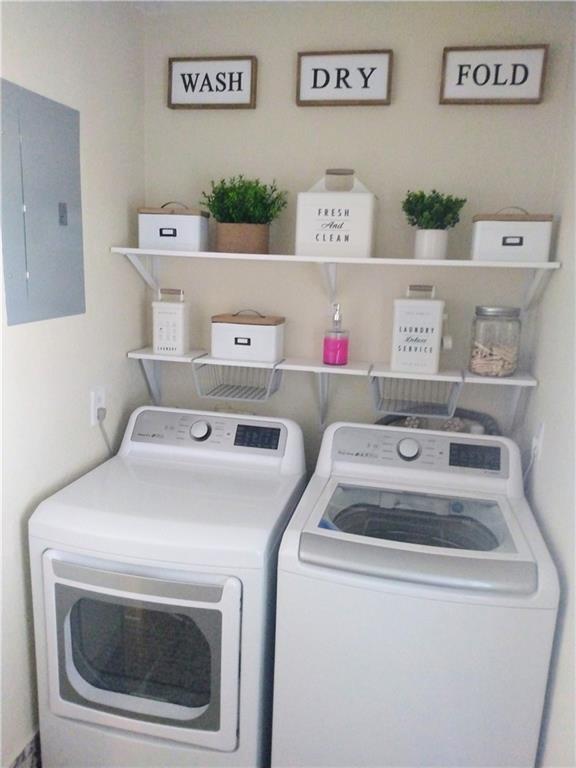 Sheridan Park 43-25 B - Residential