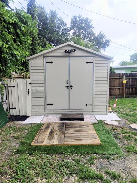 Sheridan Park 43-25 B - Residential