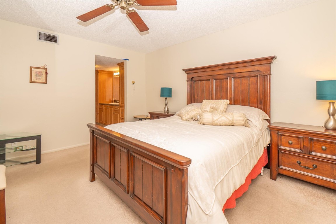 Sapphire - Oakland Est - Residential