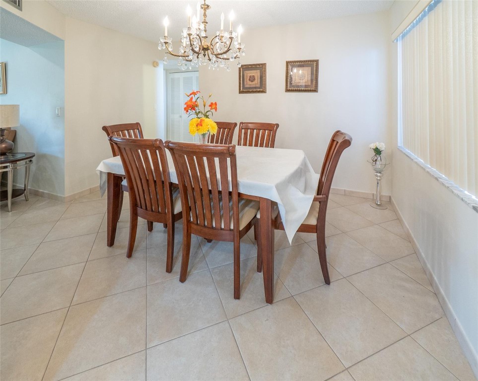 Sapphire - Oakland Est - Residential