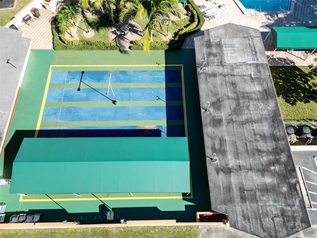 Sapphire - Oakland Est - Residential