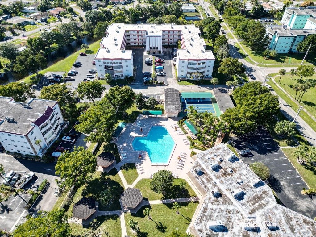 Sapphire - Oakland Est - Residential