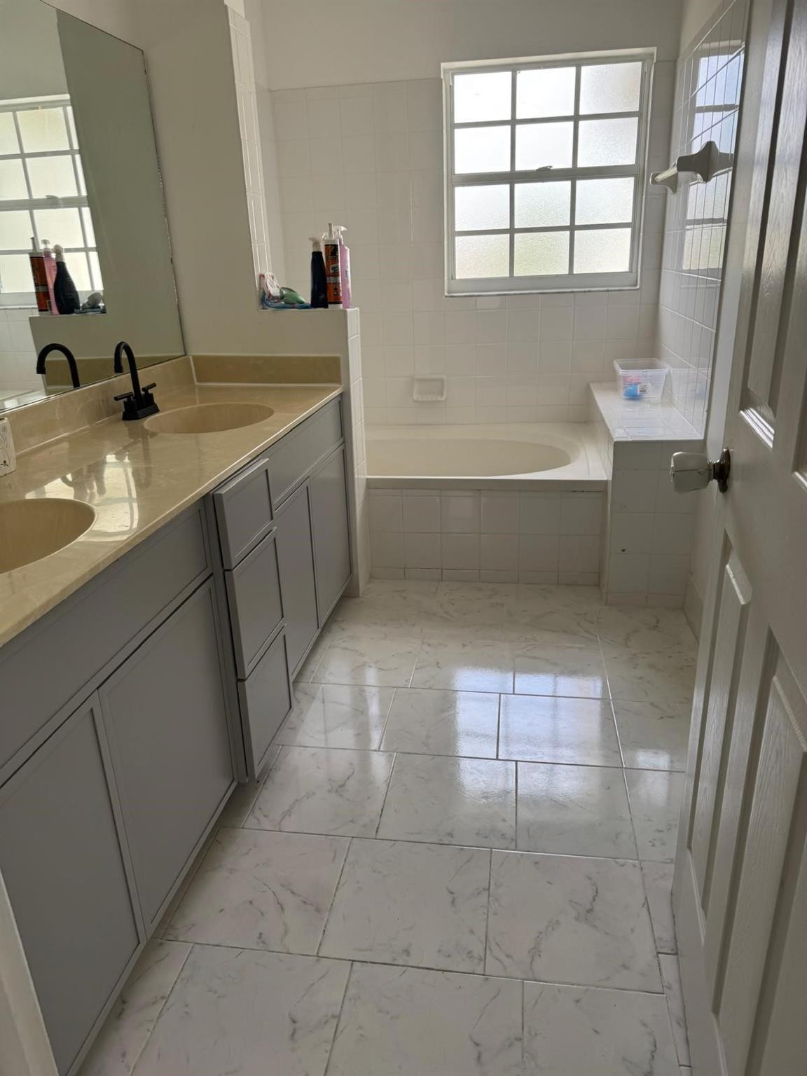 Wyndham Heights 158-5 B - Residential Lease