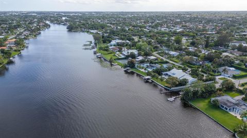 A home in Lake Clarke Shores