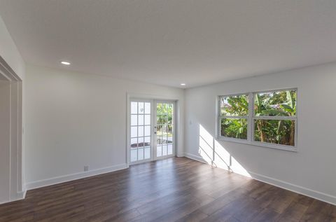 A home in Lake Clarke Shores