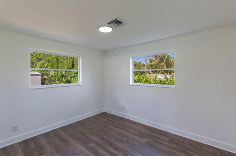 A home in Lake Clarke Shores