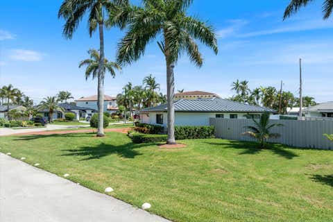 Tiny photo for 4410 NE 24th Avenue, Lighthouse Point, FL 33064 (MLS # B26047248)