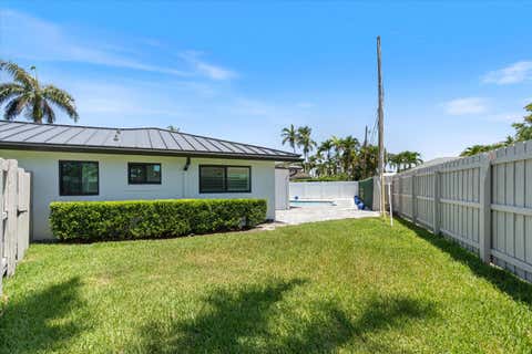 Tiny photo for 4410 NE 24th Avenue, Lighthouse Point, FL 33064 (MLS # B26047248)