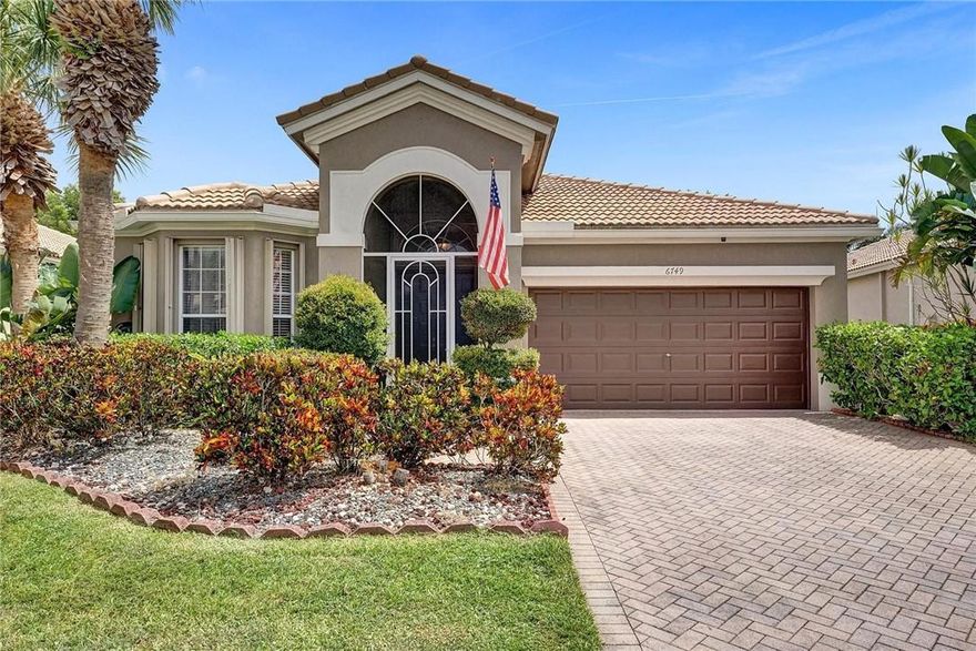 MOTIVATED SELLER! Welcome home to the beautiful landscape of the Aberdeen Community. Lush, manicured lawns meet you as you drive to your doorstep. Your newly painted home has a beautiful, modern kitchen update to include Corian countertops and the open floor plan that we all desire!! The Aberdeen lifestyle is more than a golf community;blending the time-honored traditions of golf with modern, upscale conveniences.  From the state-of-the-art tennis, fitness and aquatics facility, to the grande and luxurious clubhouse, enjoying life at Aberdeen is effortless. 55+ Community.