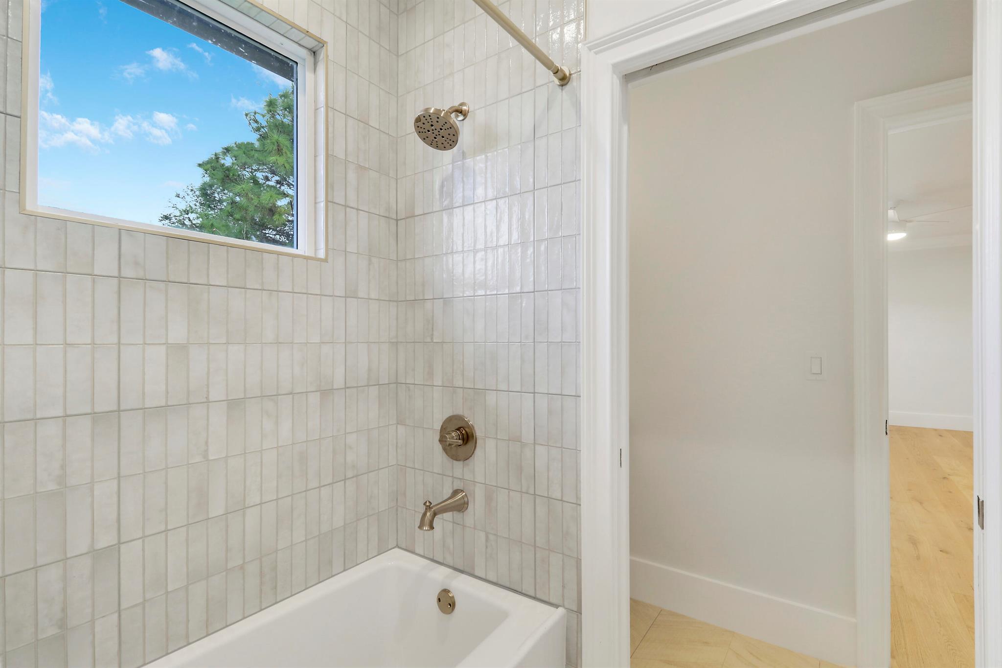 VALENCIA AT ABACOA - Residential Lease