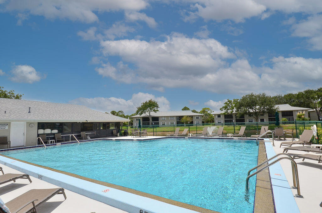 SABAL RIDGE CONDO - Residential Lease