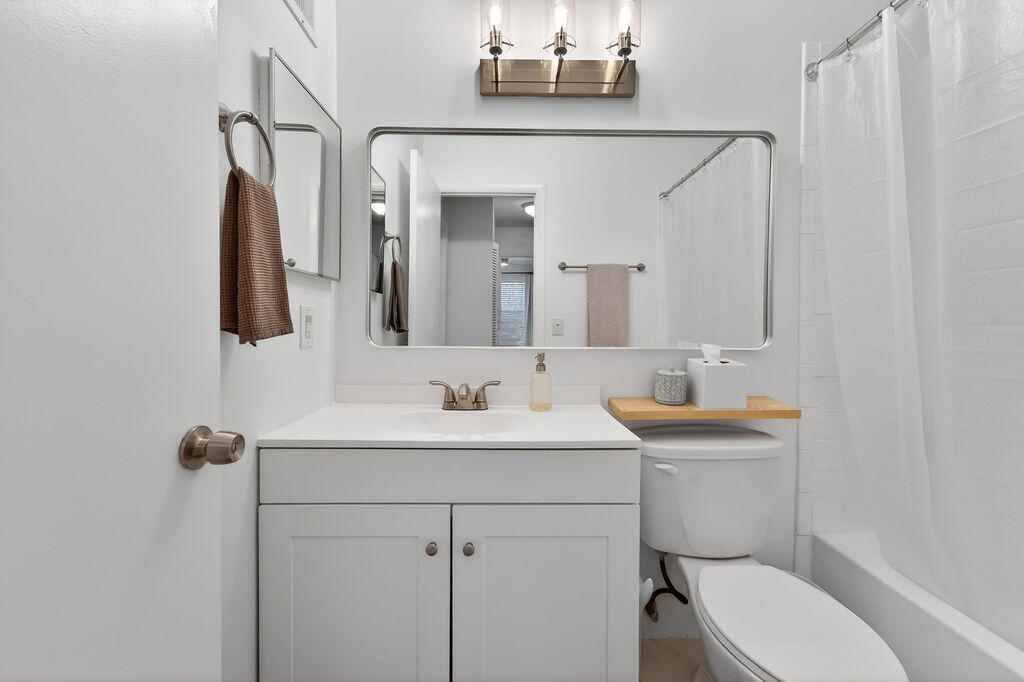 SABAL RIDGE CONDO - Residential Lease