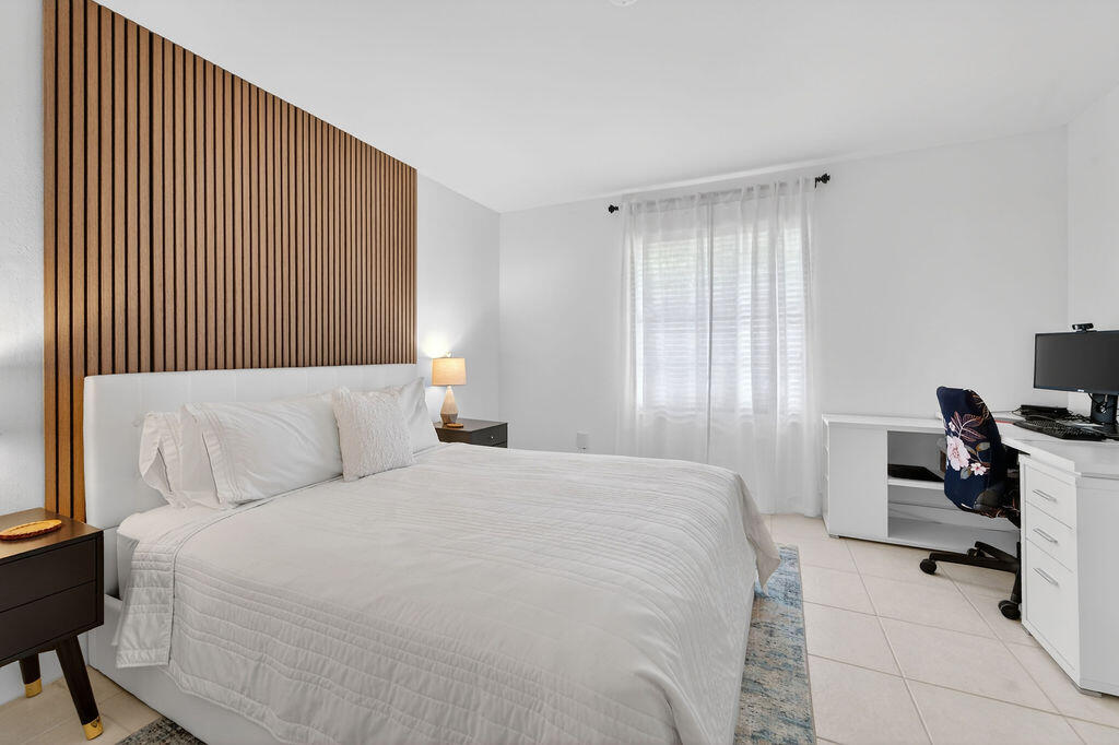 SABAL RIDGE CONDO - Residential Lease