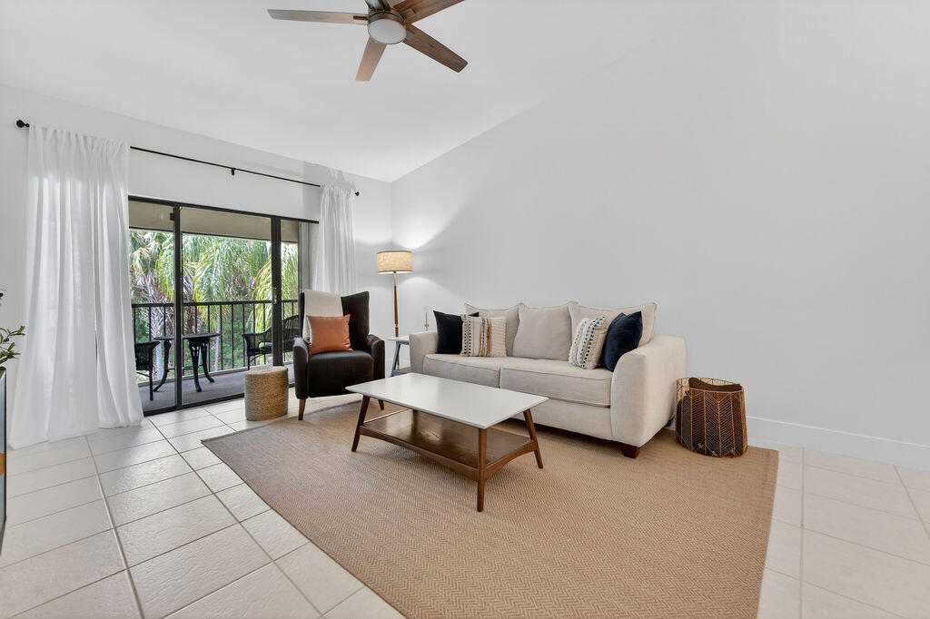 SABAL RIDGE CONDO - Residential Lease