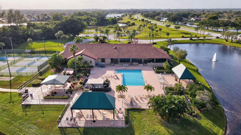 Photo of 5881 Parkwalk Drive, Boynton Beach, FL 33472 (MLS # R11151170)