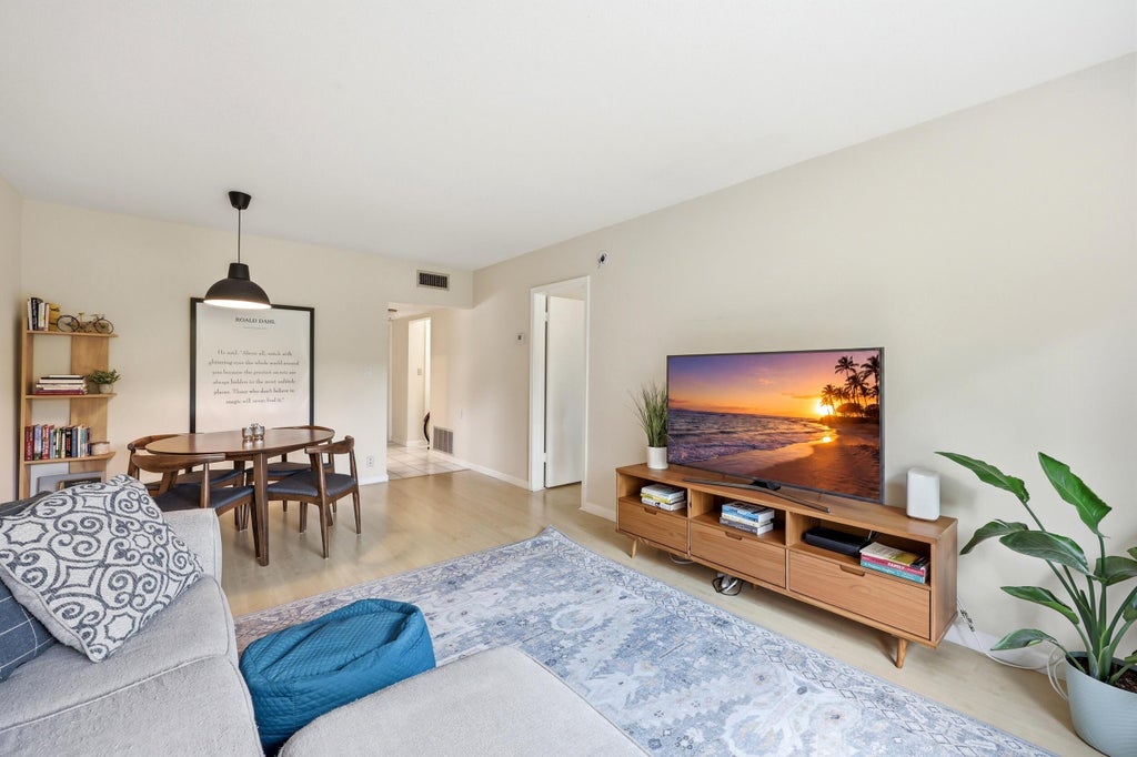 Photo of 3300 NE 10th Terrace #40, Pompano Beach, FL 33064 (MLS # B26041453)