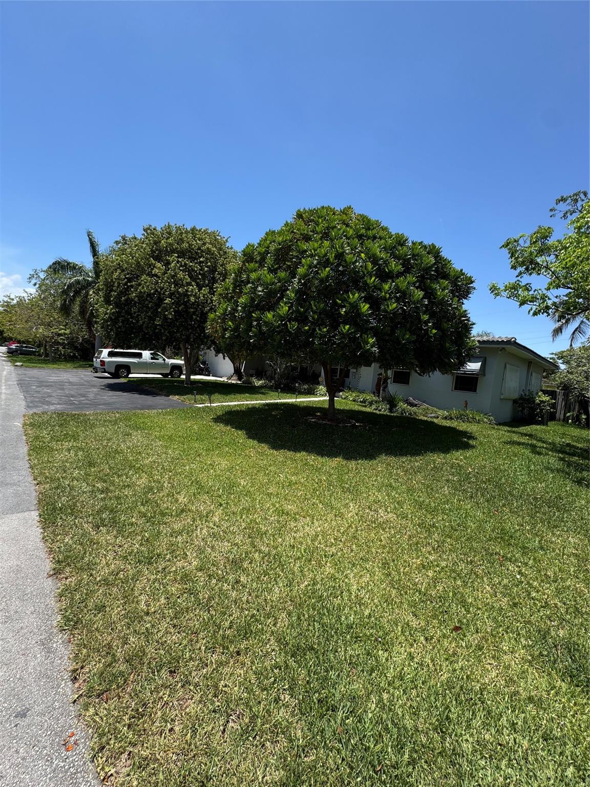 2617 NE 11 Court