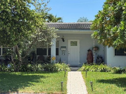 2617 NE 11 Court Fort Lauderdale FL 33304