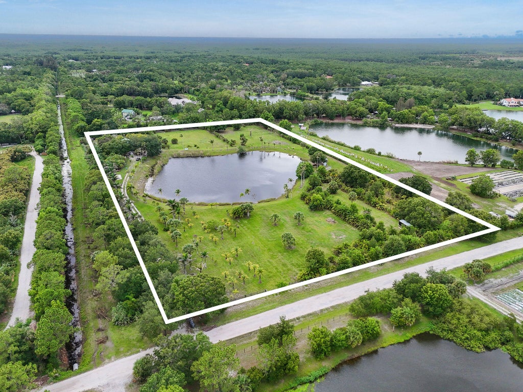 Photo of 18765 131st Trail N, Jupiter, FL 33478 (MLS # B26078324)