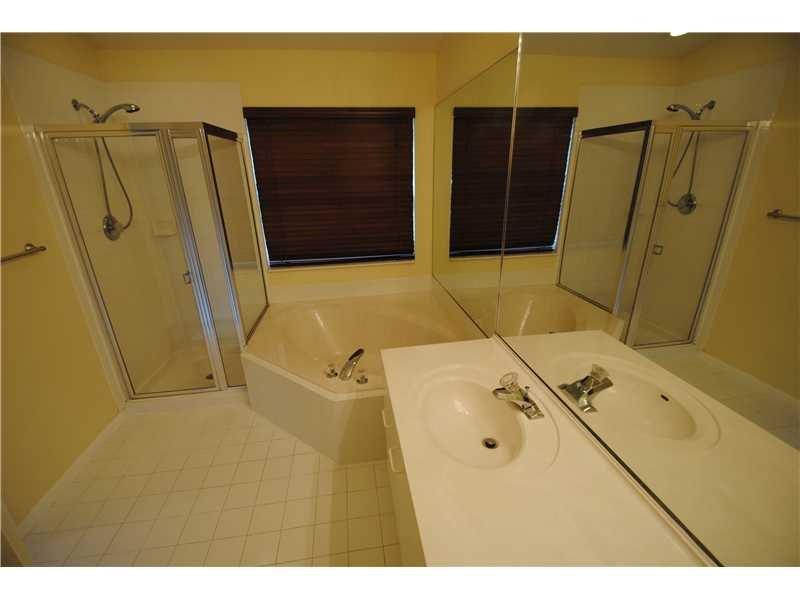 Lago West Sub 95-21 B - Residential Lease