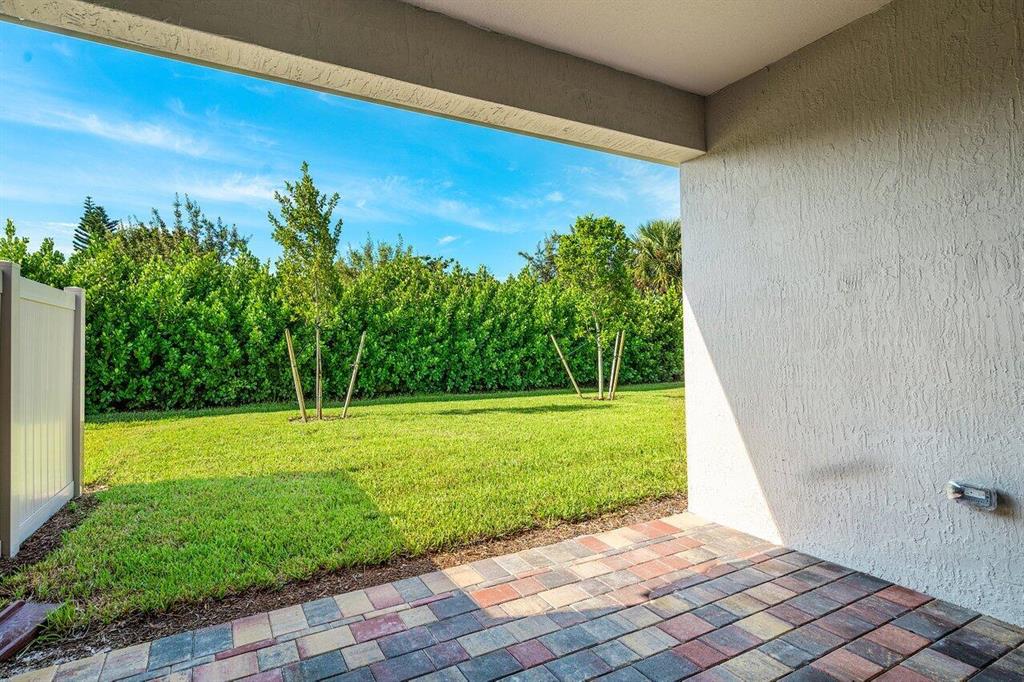 FIELDS AT GULFSTREAM POLO - Residential Lease