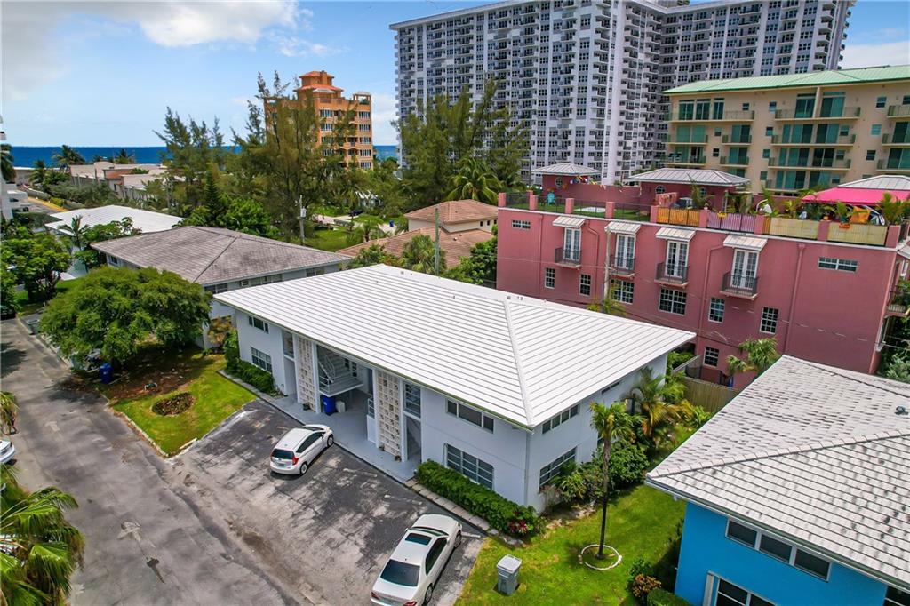 SILVER THATCH - Residential