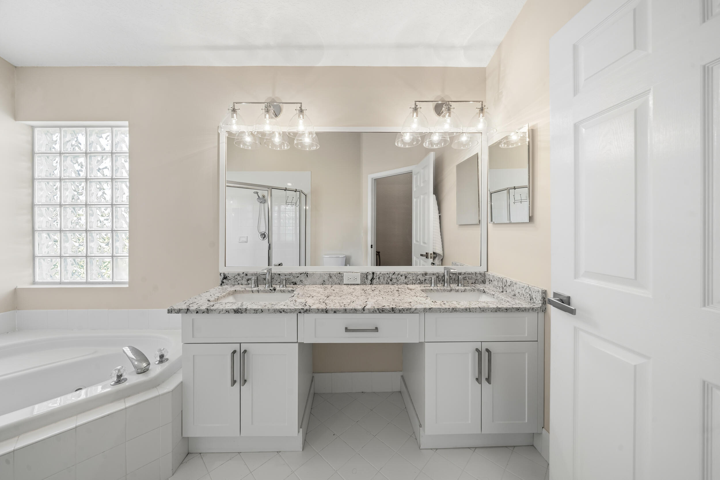 Grand Isles / ORANGE POINT TR A - Residential Lease