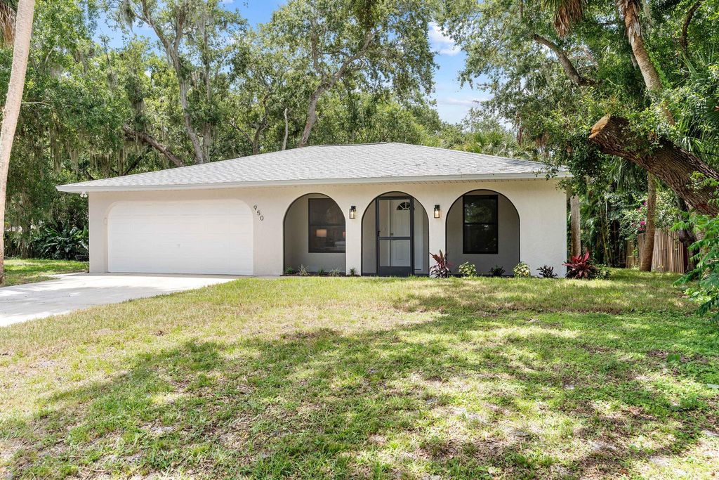 Photo of 950 Starflower Avenue, Sebastian, FL 32958 (MLS # R11101730)