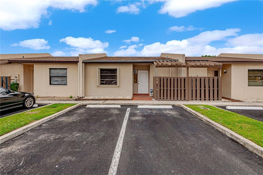 Amazing 2 bed, 2 full baths Villa in Pembroke Pines. 2 assigned parking spots. Tiled throughout and tiled patio with retractable awning. Great Pembroke Pines Location. Close to supermarkets, Sports Parks, restaurants, Pembroke Lakes mall, highway, and more. Text listing agent for showings.