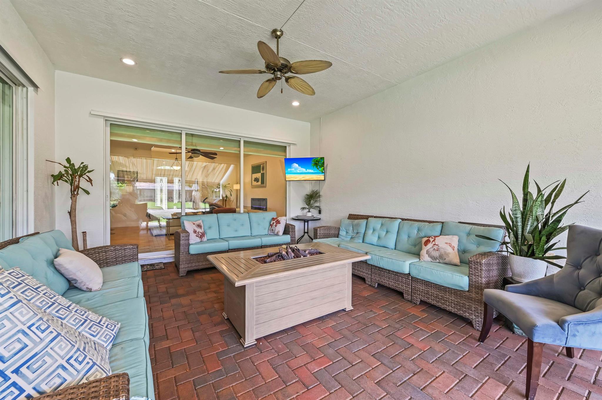 PORTOSOL - Residential Lease