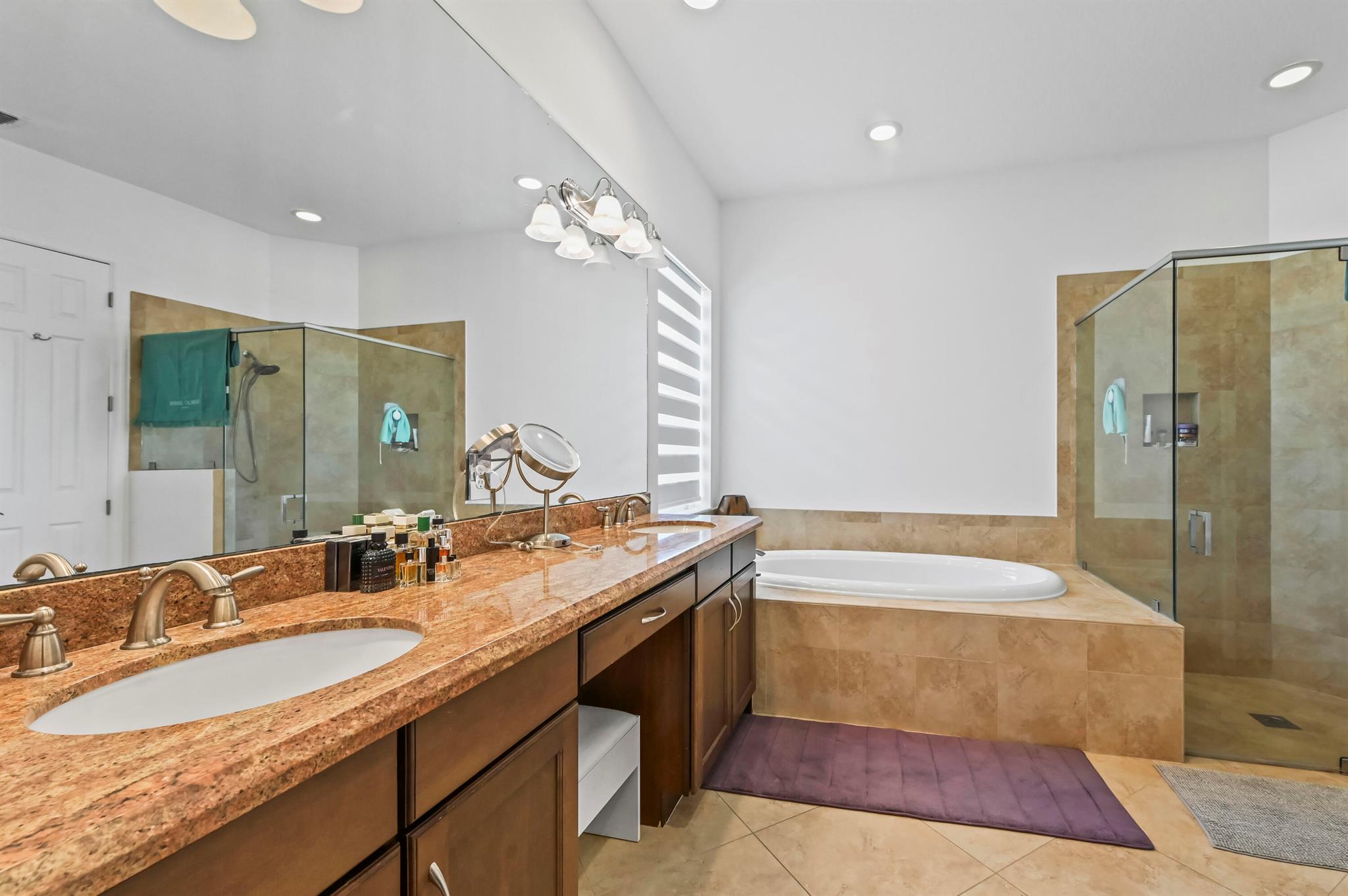 PORTOSOL - Residential Lease