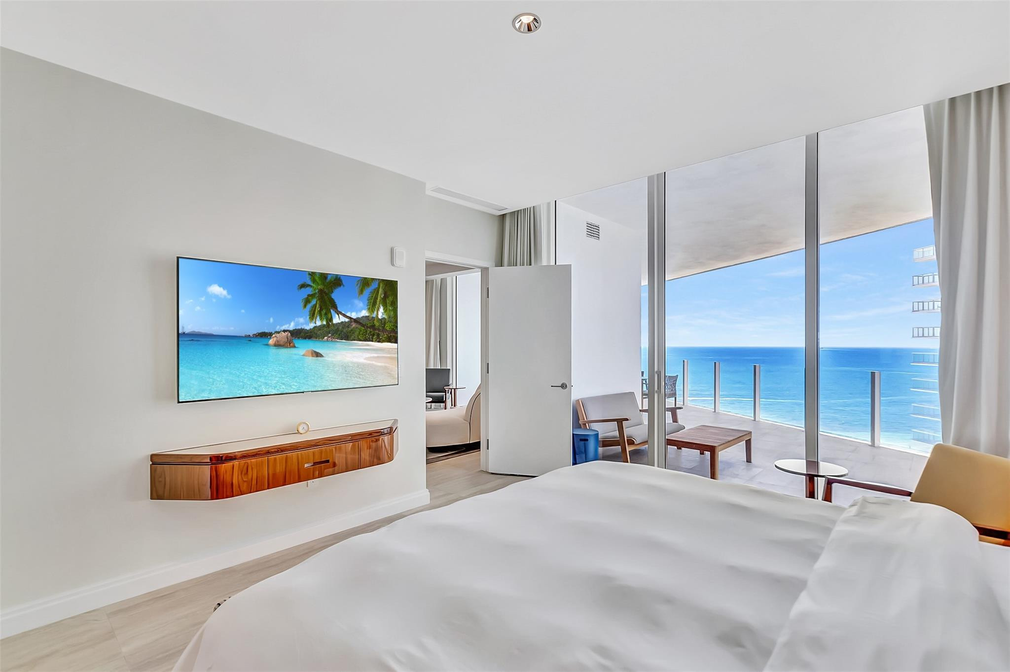 525 N Fort Lauderdale Beach Boulevard 1607