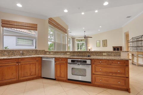 Tiny photo for 2675 PLAYERS Court, Wellington, FL 33414 (MLS # B26085623)