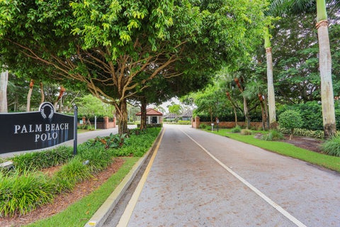 Tiny photo for 2675 PLAYERS Court, Wellington, FL 33414 (MLS # B26085623)