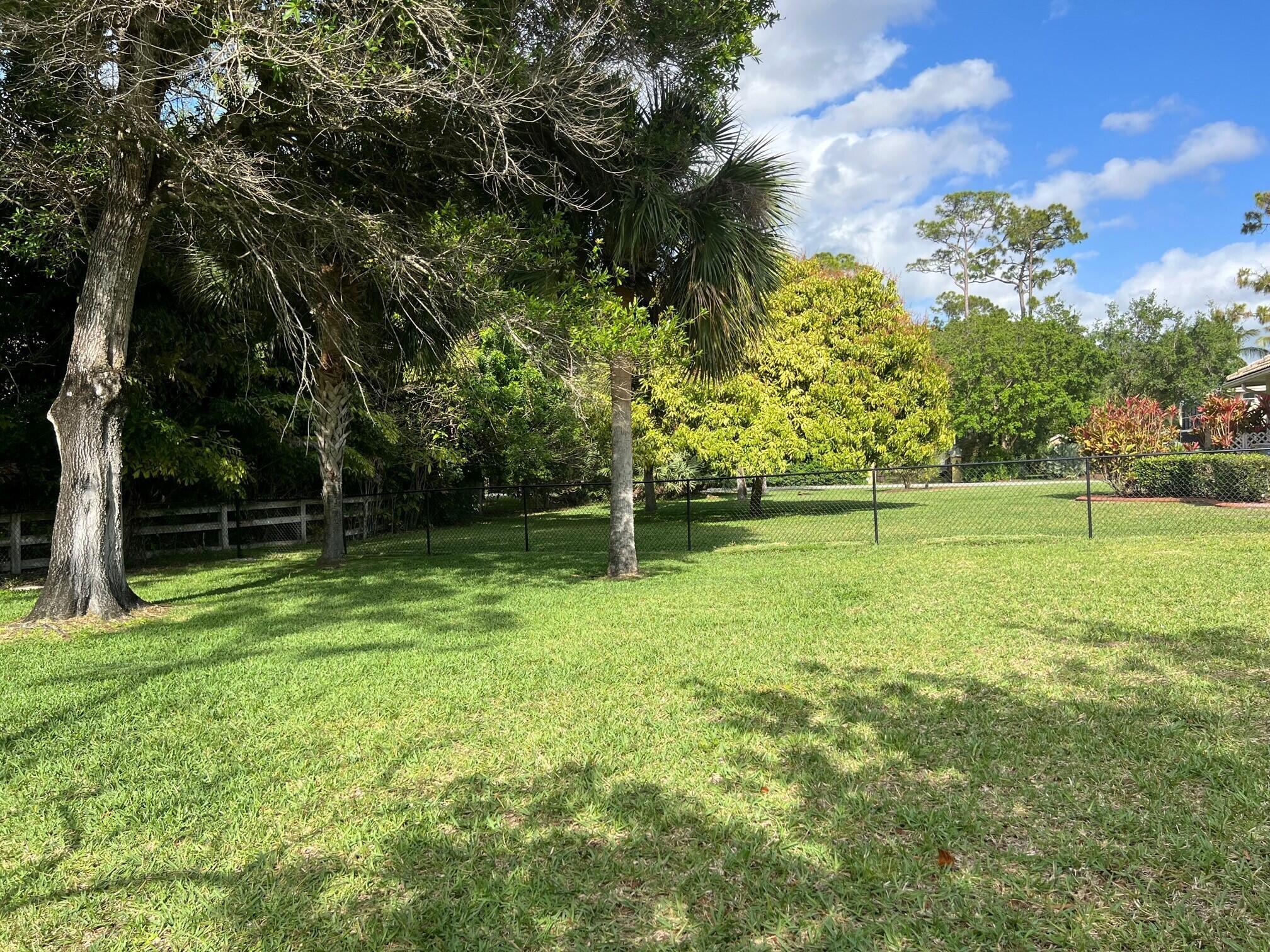 PADDOCK PARK 1 OF WELLING - Residential