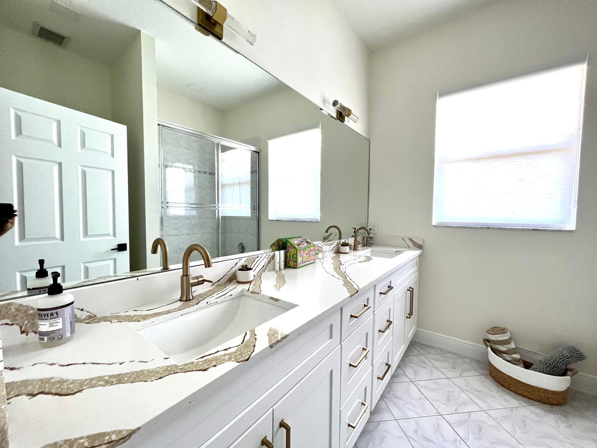 PADDOCK PARK 1 OF WELLING - Residential