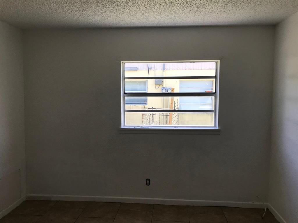 San Lucie Plaza - Residential Income