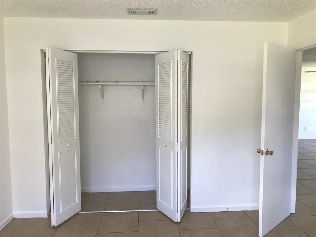 San Lucie Plaza - Residential Income