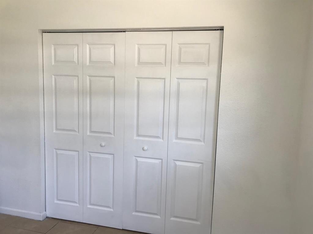 San Lucie Plaza - Residential Income