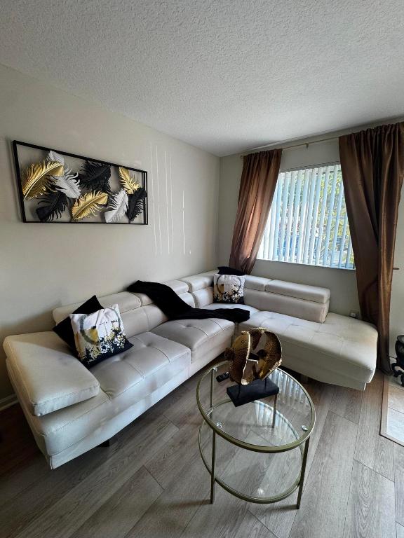 COVE AT BRIAR BAY CONDO - Residential Lease