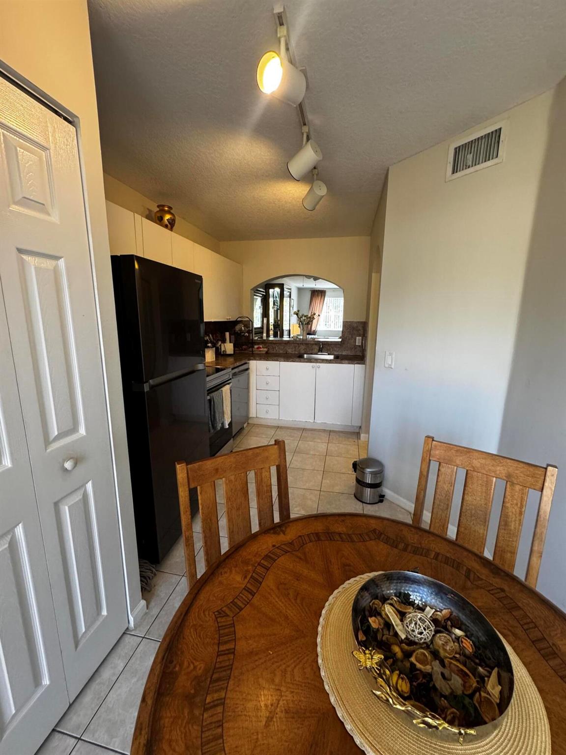 COVE AT BRIAR BAY CONDO - Residential Lease