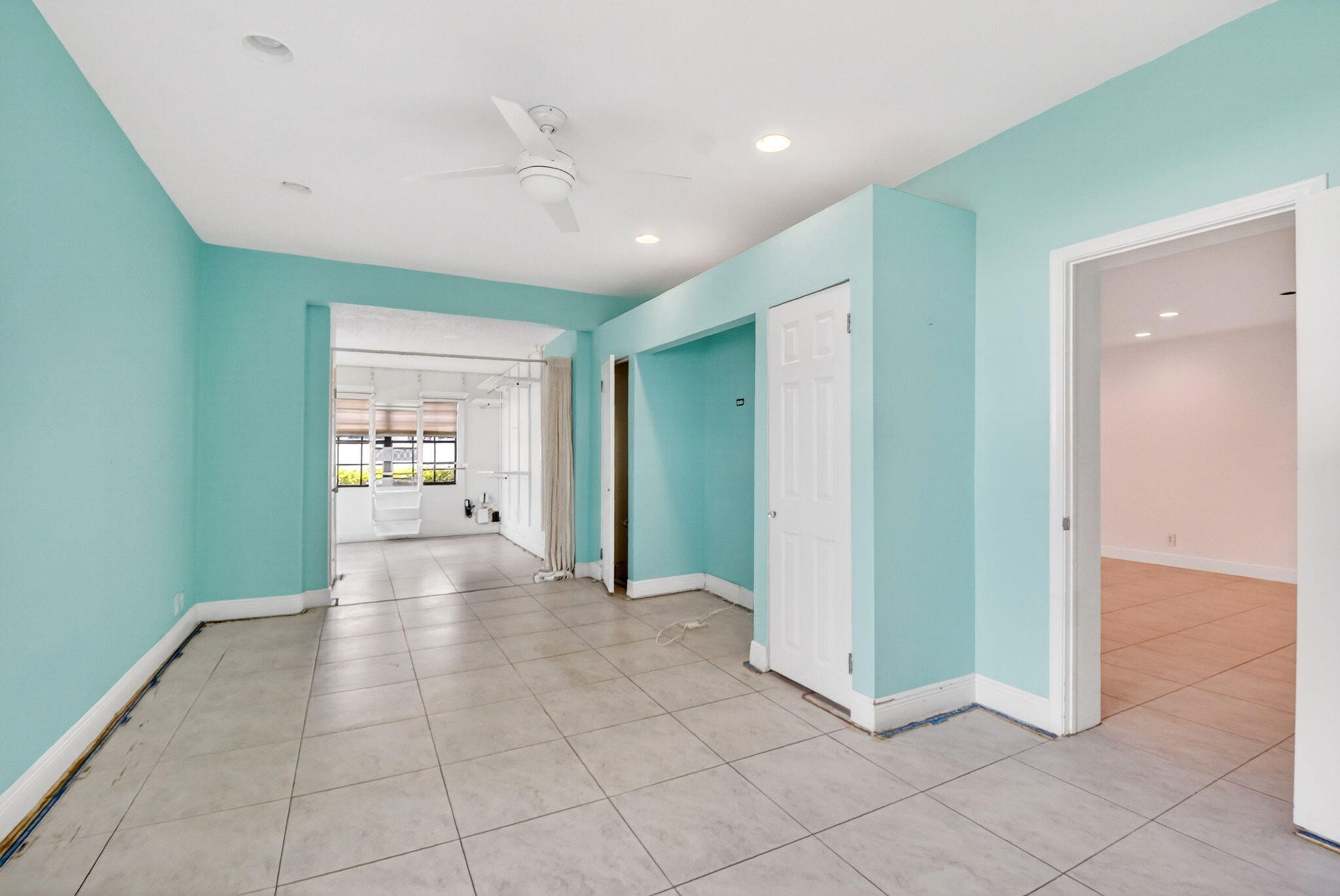 FOUNTAINS OF PALM BEACH CONDO 7 - Residential