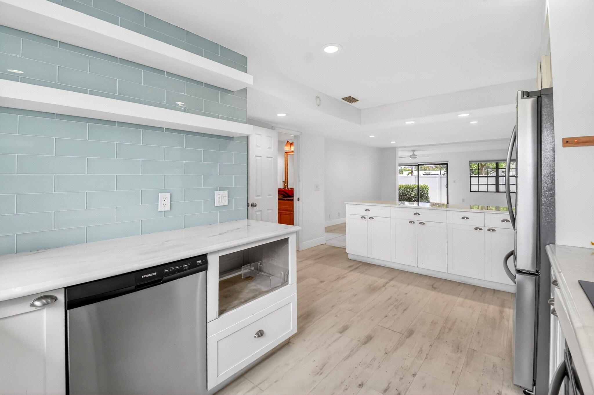 FOUNTAINS OF PALM BEACH CONDO 7 - Residential