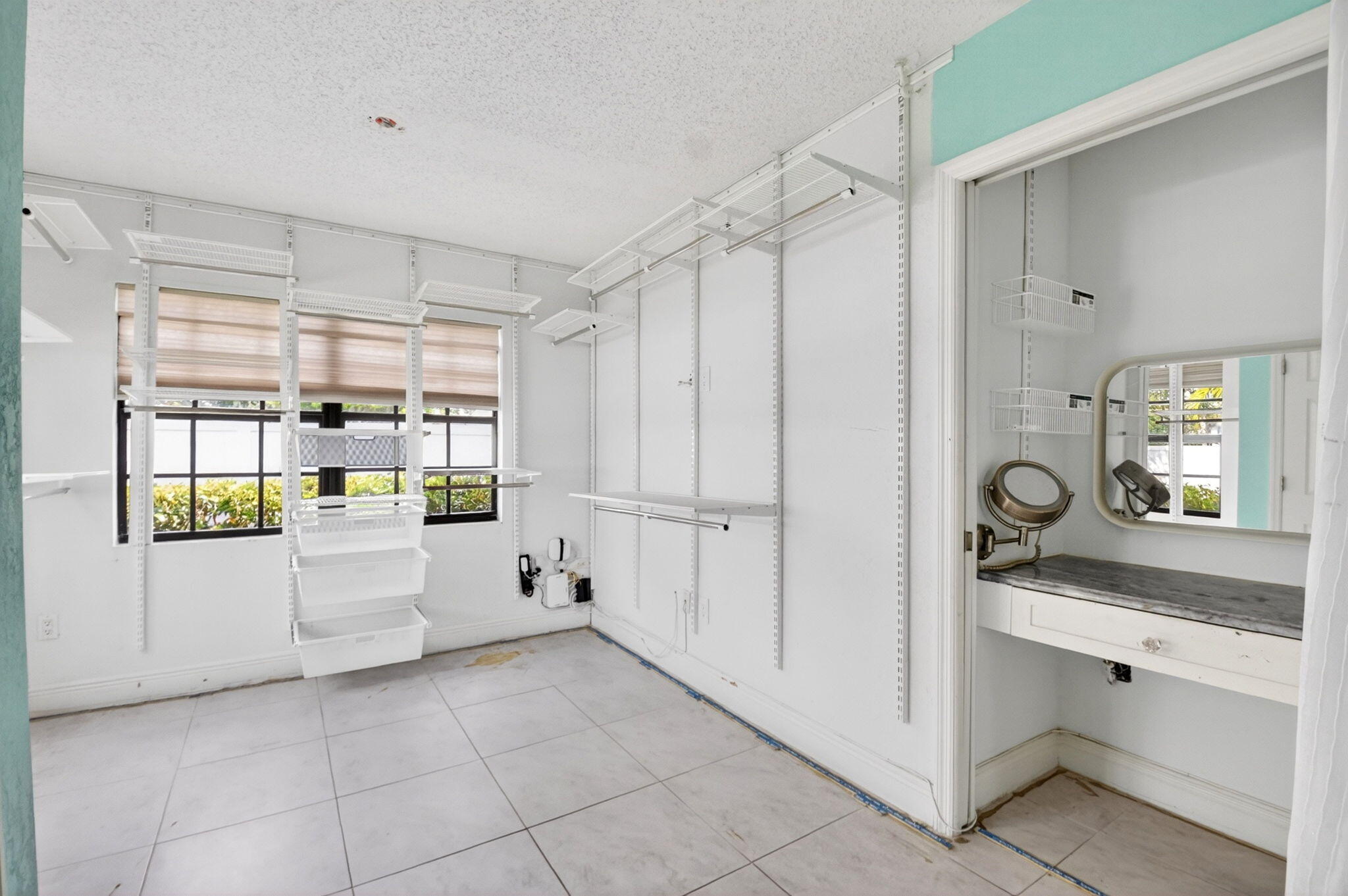 FOUNTAINS OF PALM BEACH CONDO 7 - Residential